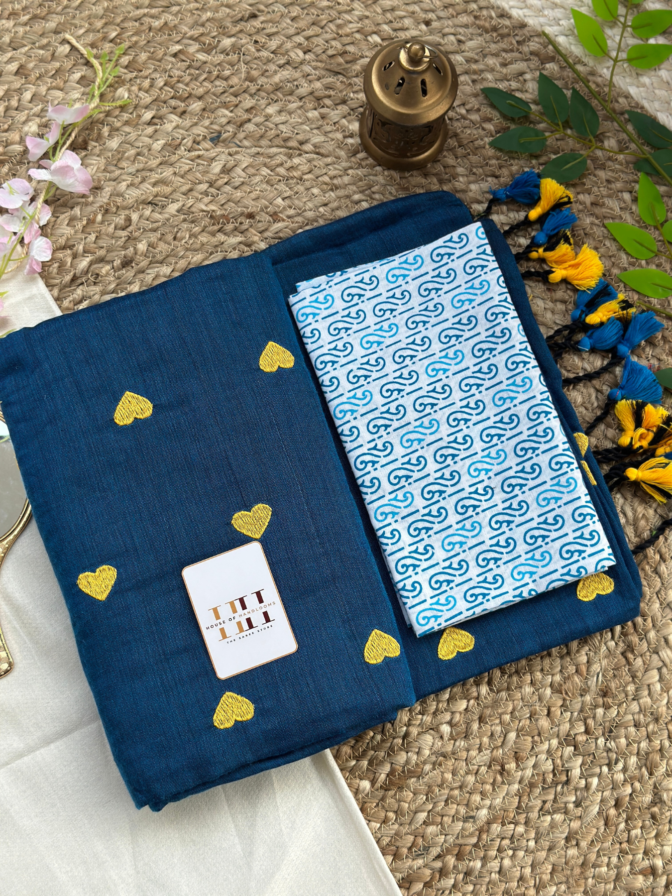 Turquoise  blue cotton handloom saree with Beautiful printed blouse