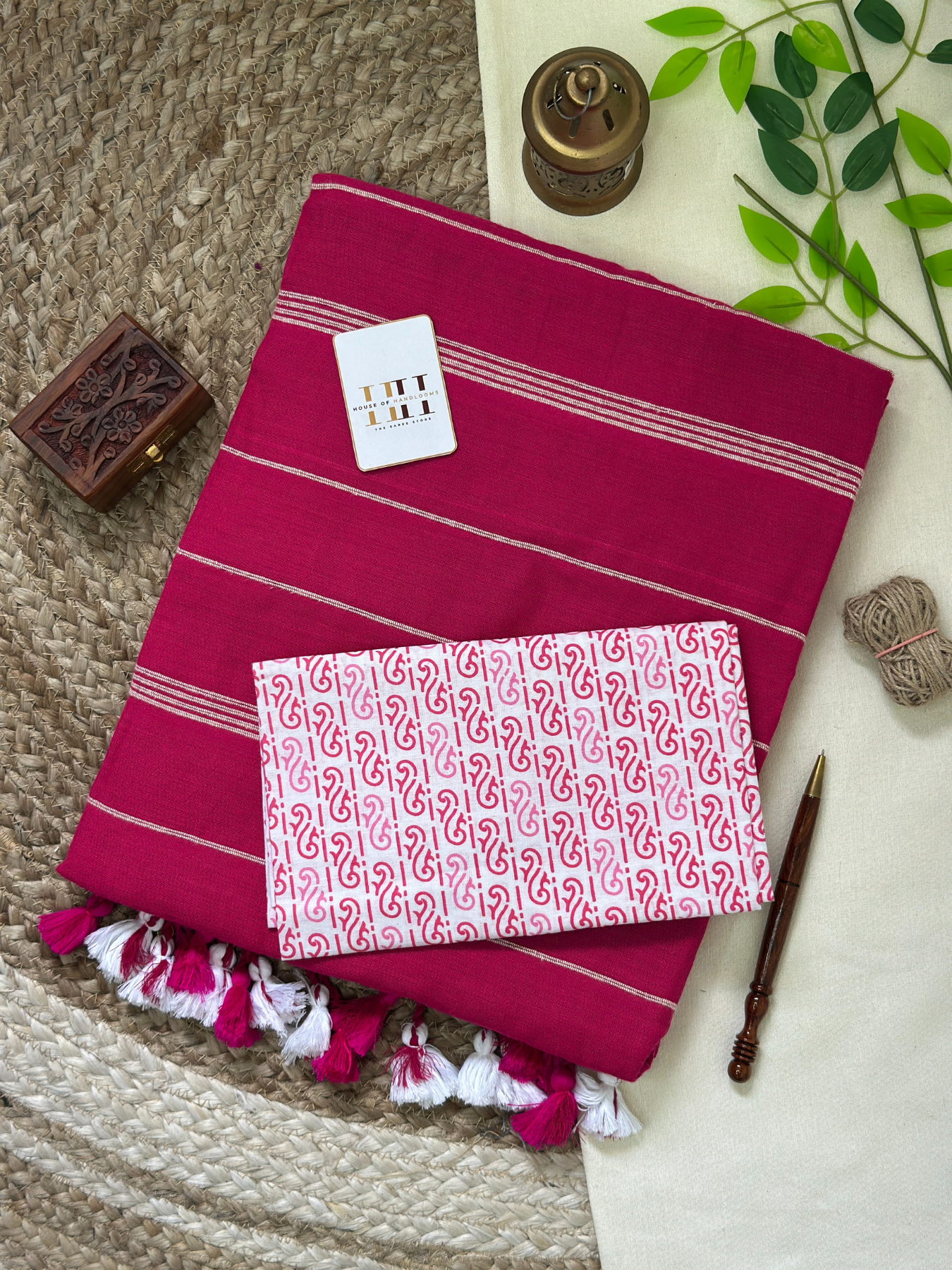 Magenta cotton handloom saree with beautiful printed blouse