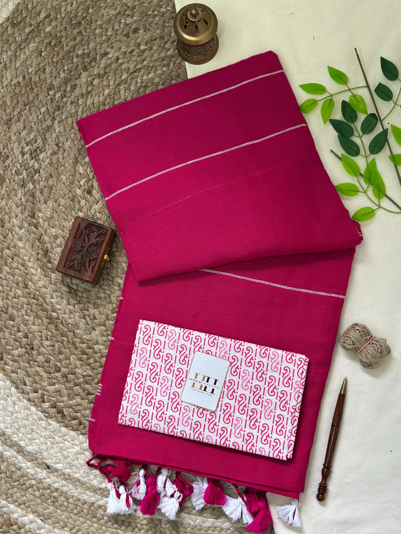Magenta cotton handloom saree with beautiful printed blouse