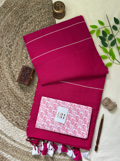 Magenta cotton handloom saree with beautiful printed blouse